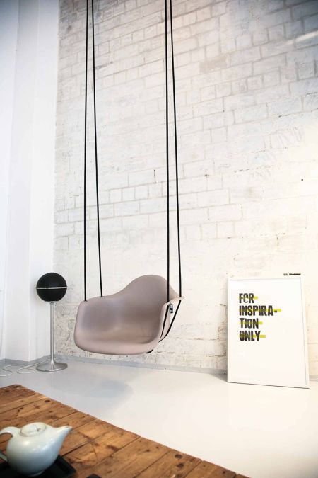 Swinging Eames von Ply