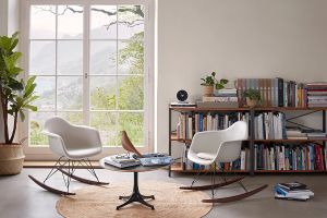 Update für einen Klassiker: „Eames Plastic Chair RE“