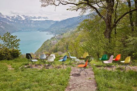 Update für einen Klassiker: „Eames Plastic Chair RE“