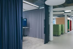 Flexible Akustikwunder: Schallschutzvorhänge