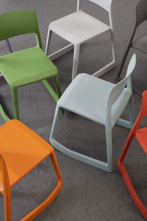 Jetzt wird’s bunt: „Tip Ton RE“ und „Uten.Silo RE“ aus Recyclingkunststoff