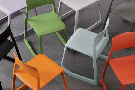 Jetzt wird’s bunt: „Tip Ton RE“ und „Uten.Silo RE“ aus Recyclingkunststoff