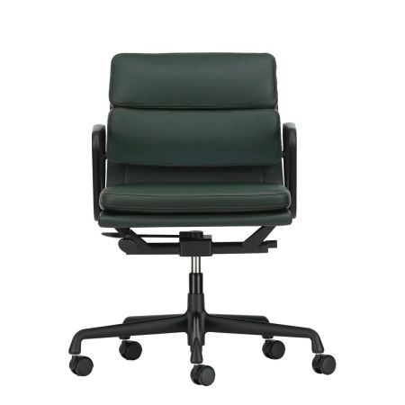 Eames Aluminium & Soft Pad Chairs von Vitra