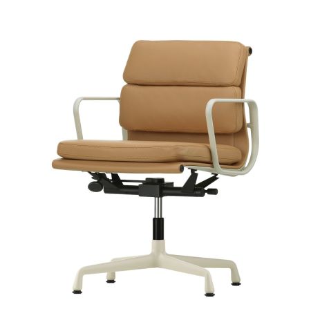 Eames Aluminium & Soft Pad Chairs von Vitra