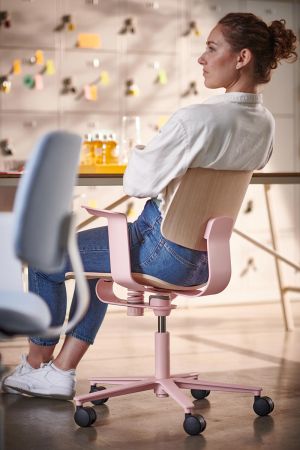 Neu im Showroom: WiChair von Wilkhahn