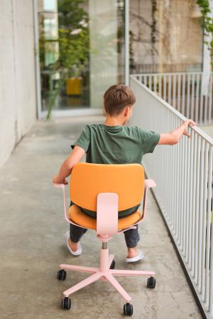 Neu im Showroom: WiChair von Wilkhahn