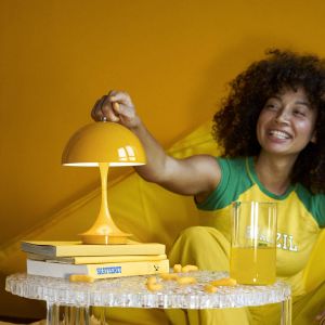 Panthella (© &copy;Louis Poulsen)