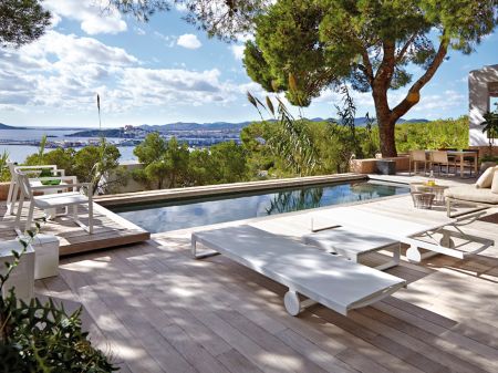 Outdoor Liege Flat Textil (© Gandiablasco)