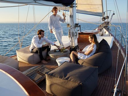 Sitzelemente Sail Outdoor (© Gandiablasco)