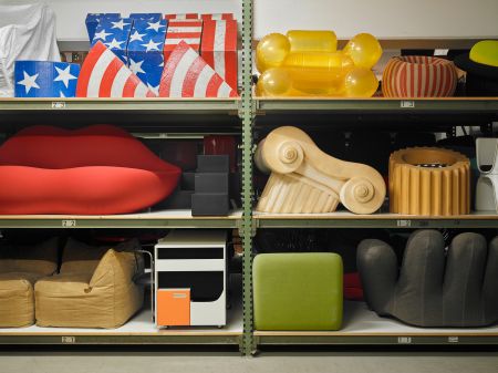Stühle satt (© Vitra)