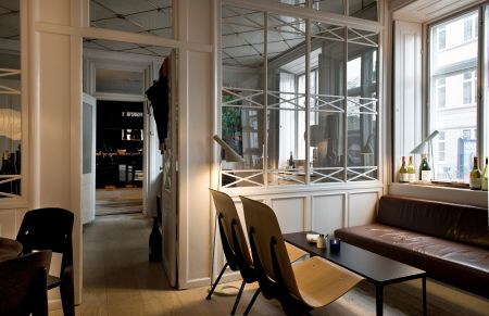 Stehleuchte AJ (© Louis Poulsen)
