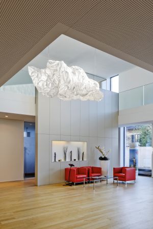 H&auml;ngeleuchte Cloud (© Belux)