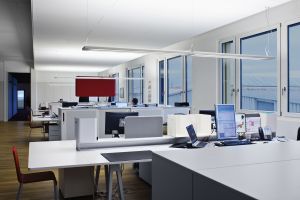 H&auml;ngeleuchte Flat (© Belux)
