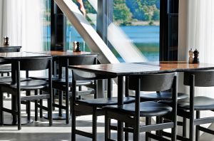 The People's Chair J39 (© Fredericia)