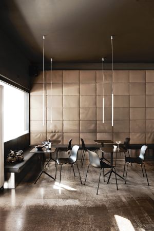 Tisch Central, Stuhl Substance (© Magis)