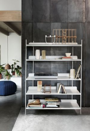 Regal Compile (© Muuto)