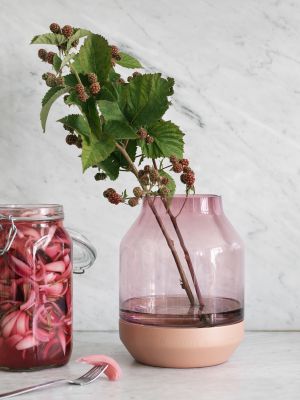 Vase Elevated (© Muuto)