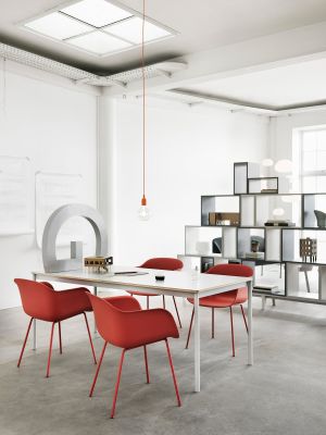 Stuhl Fiber, Base Table (© Muuto)
