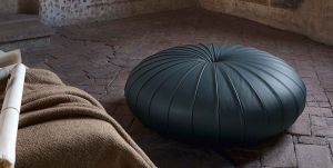 Pouf Esedra (© Poltrona Frau)