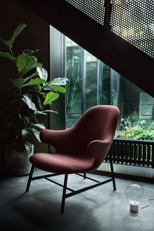 Catch Lounge Chair (© Andtradition)