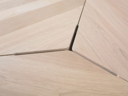 Tisch Base (© Arco)