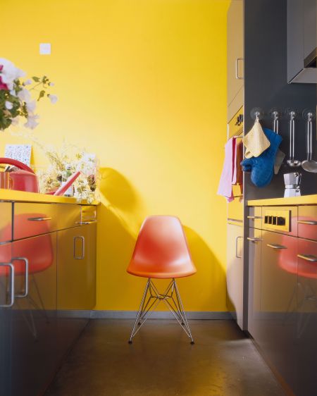 Eames Plastic Side Chair (© Vitra)