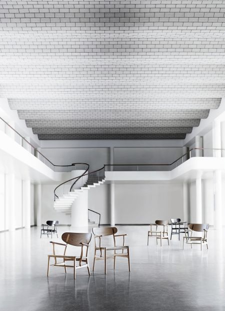 CH22 (© Carl Hansen)