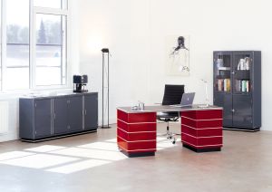 Vitrine SB424 (© M&uuml;ller M&ouml;belfabrikation)