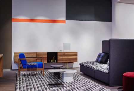 Sideboardserie SHAHNAZ und MAHNAZ aus Massivholz mit Barschrank ARAQ, Sofa Shiraz, Sessel Byron, Beistelltische Enoki und  Vier