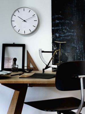Arne Jacobsen Wall Clock (© Rodendahl)