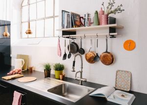 Regal Atelier (© Richard Lampert)