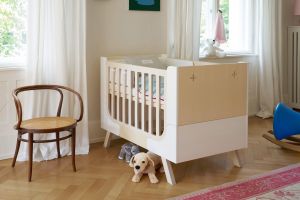 Kinderbett Famille Garage (© Richard Lampert)