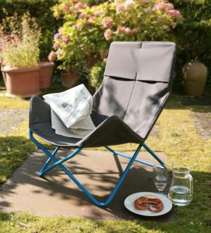 Sessel In-Out (© Richard Lampert)