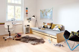 Bett/Sofa L&ouml;nneberga (© Richard Lampert)