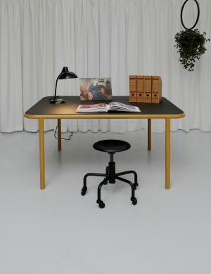 Bologna Tisch, Dr.Ed Drehhocker (© Atelier Hau&szlig;mann)
