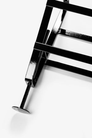 Lackaffe Tischbock (© Atelier Hau&szlig;mann)