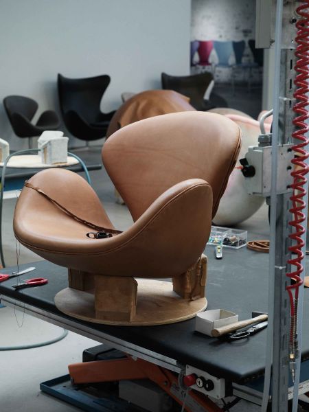 Swan (© Fritz Hansen)