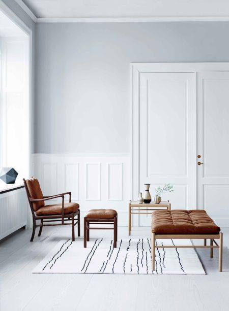 Colonial Chair, Table & Daybed (© Carl Hansen)