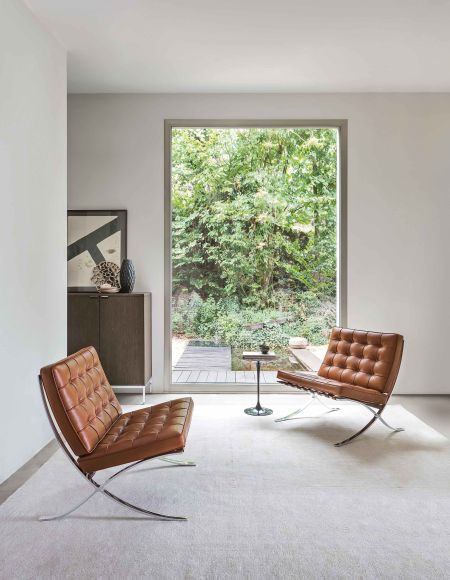 Barcelona Chair (© Knoll International)
