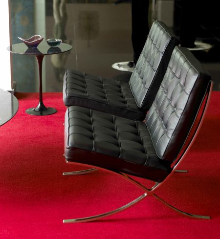 Barcelona Chair (© Knoll International)