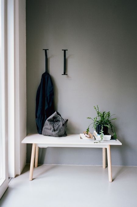 Kiila Bench, Kaari Hocker (© Artek)