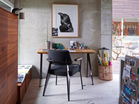 Stuhl Fauteuil Direction, Schreibtisch Compas Direction (© Vitra)