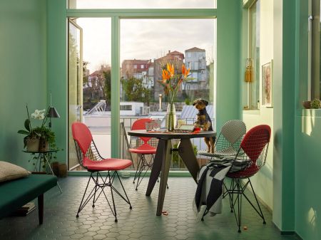 EM Table (© Vitra)