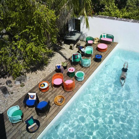 Sessel und Beistelltische Caribe (© Ames)