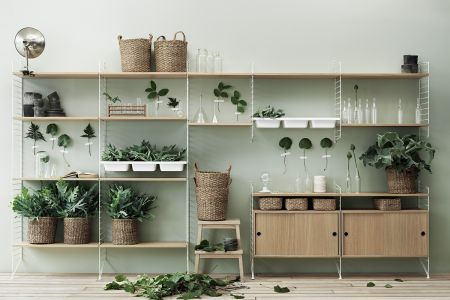 Die Geschichte hinter dem „String“-Regal (© String Furniture)