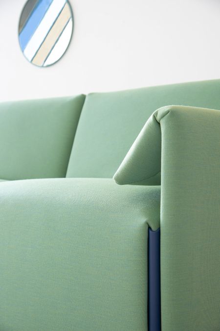 Costume Sofa (© Magis)