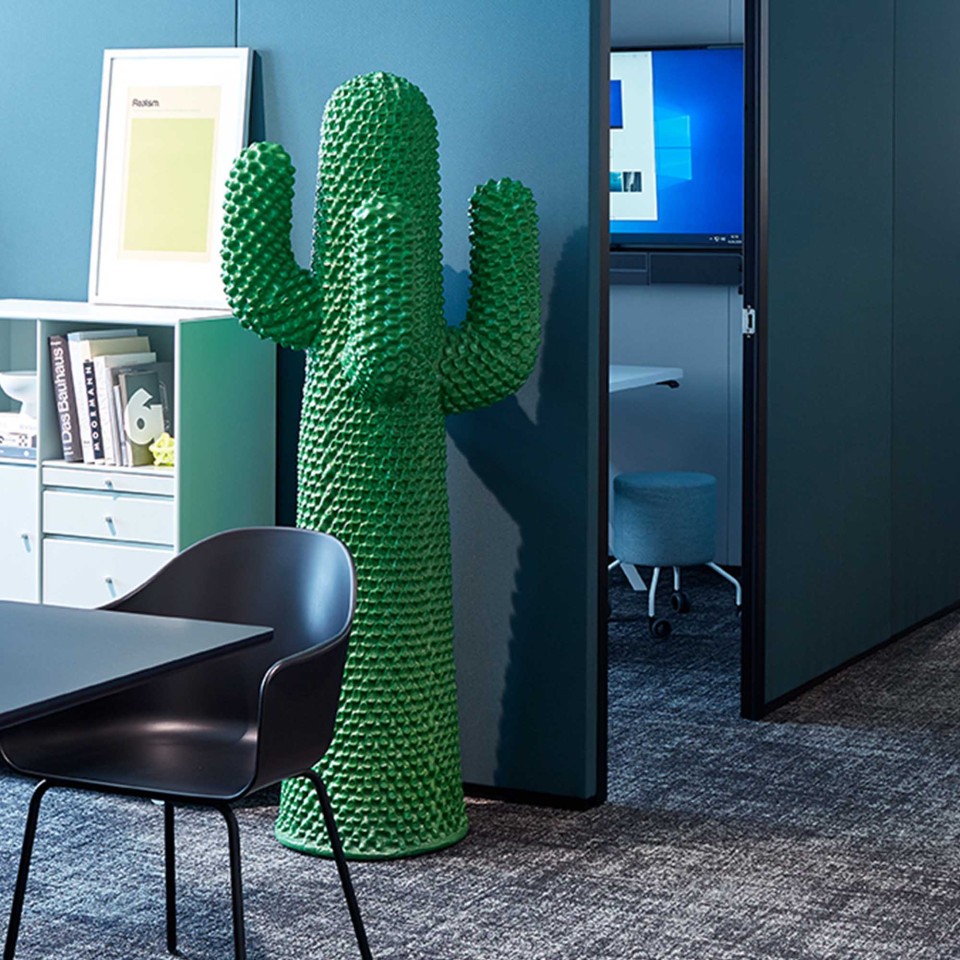 gaertner-showroom-ci-katalog-2020-003-gufram-cactus-2000
