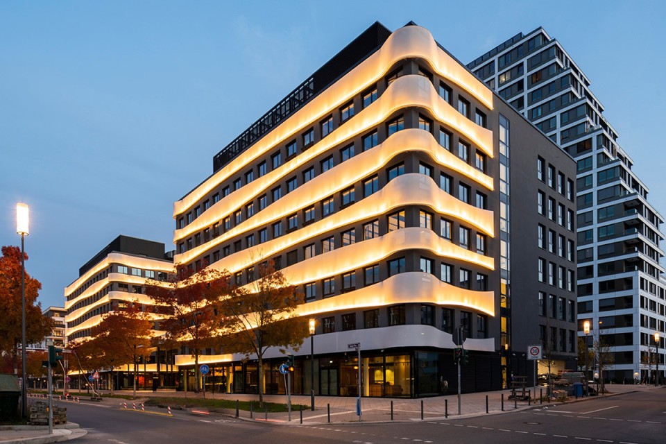 projekt-deloitte-fra-gaertnermoebel-01-bea