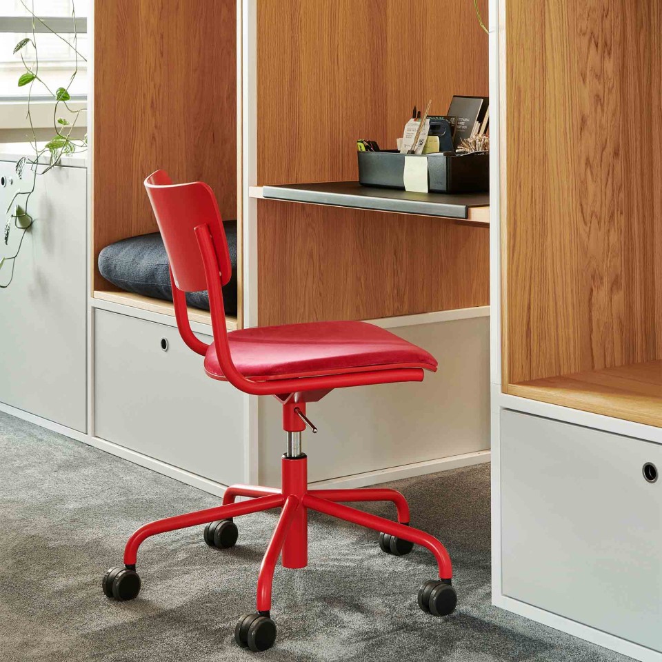 thonet-studiohans-fabian-frinzel-s43spvdr-ral3027-harald-3-farbe-612-v1-2000