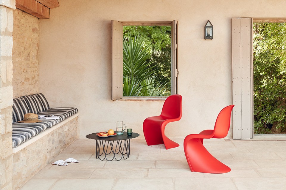 vitra-5920116-panton-chair-flower-table-master